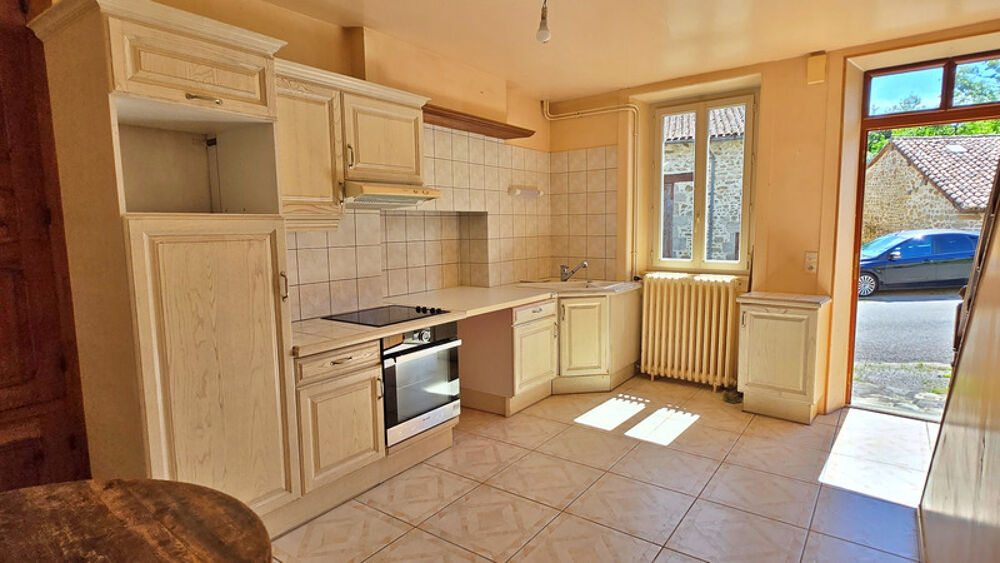 MAISON EN PIERRE 6P AVEC GRANGES ET JARDINS - CALME ET CAMPAGNE