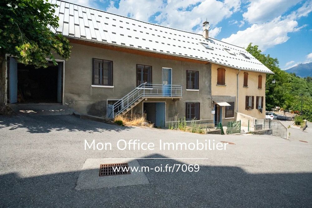 Maison 5 pièces 220 m² · à Saint Clement sur Durance · 220 m² · 189 000 €