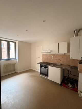  Appartement à louer 3 pièces 65 m²