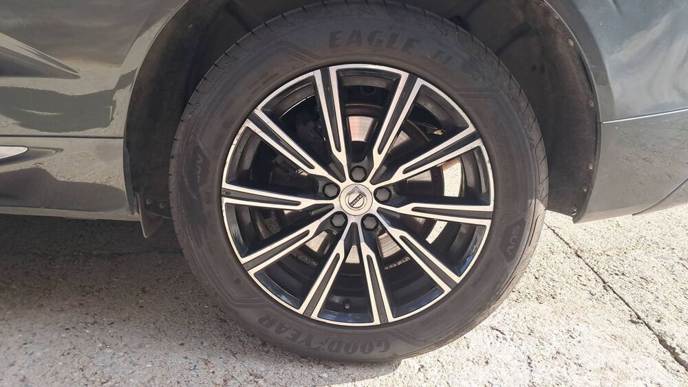XC60 2.0 T8 407 Plug in Hybrid AWD Geartronic8 Inscription Luxe 2018 occasion 20137 Zonza