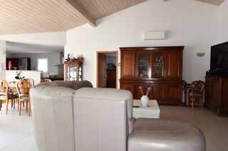  Villa à vendre 7 pièces 180 m²