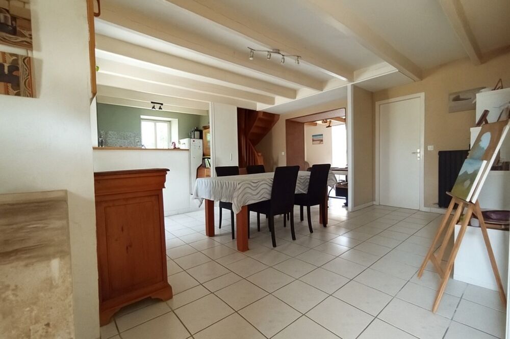 Ensemble de 2 Maisons louées à vendre 10 pièces AZAY LE BRULE (79)