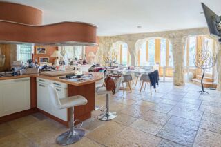  Maison à vendre 10 pièces 550 m²