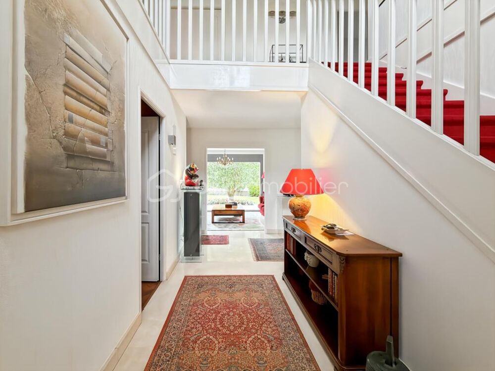 Vente Maison Maison individuelle 230 m2 - 5 chambres - terrain 874 m2 - piscine - golf Saint germain les corbeil