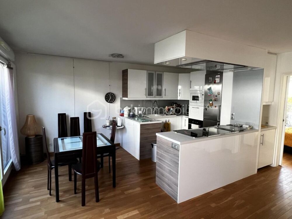 Coup de coeur - Superbe duplex - Bas Montreuil avec vue dégagée et espaces de vie généreux - Confort et luminosité