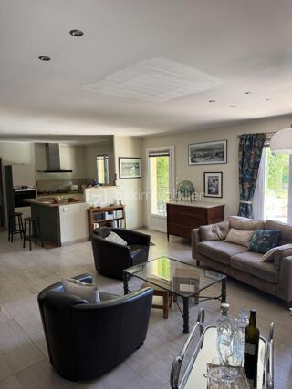  Propriété/château à vendre 6 pièces 182 m²