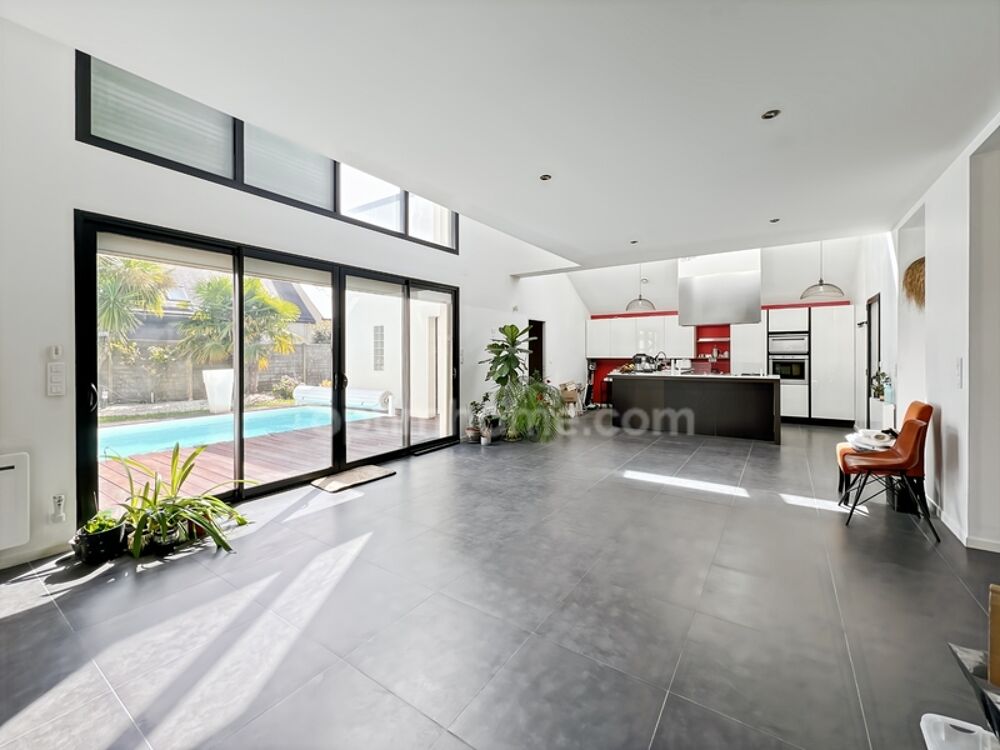 Maison 7 pièces 145 m² · à La Meziere · 145 m² · 465 000 €