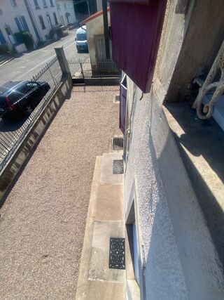  Immeuble à vendre 15 + pièces 240 m²