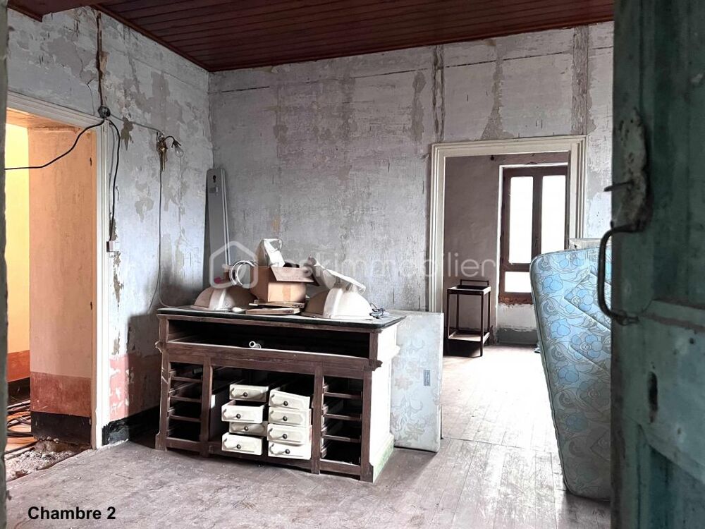 Vente Maison Maison en pierre R+1 de 144 m2 habitable avec combles de 63 m2 et cave voutée en sous sol de 88 m2 Bez et esparon