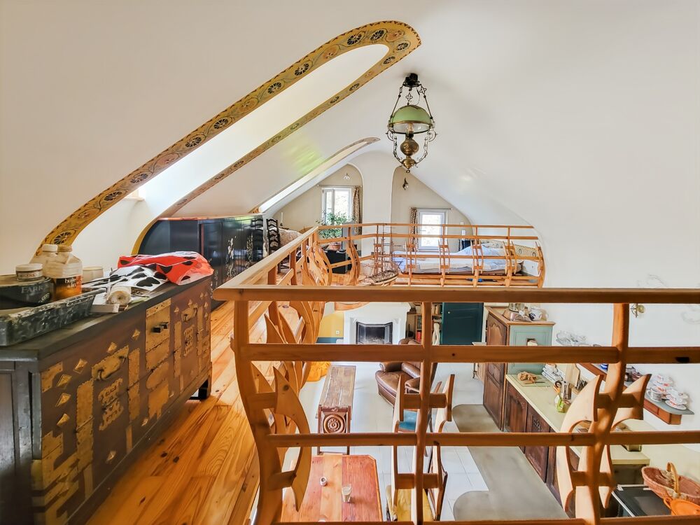 ILE DE GROIX - Domaine 9600m2, 2 habitations. Maison de154m2 sortie d'un livre d'aventure!