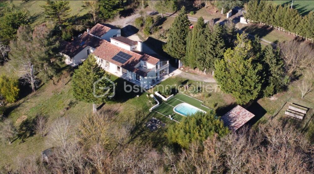 Havre de paix avec vue imprenable sur les Pyrénées GIMONT, maison familiale T7 de 226m2 avec terrain de 12129m2 en partie boisé,