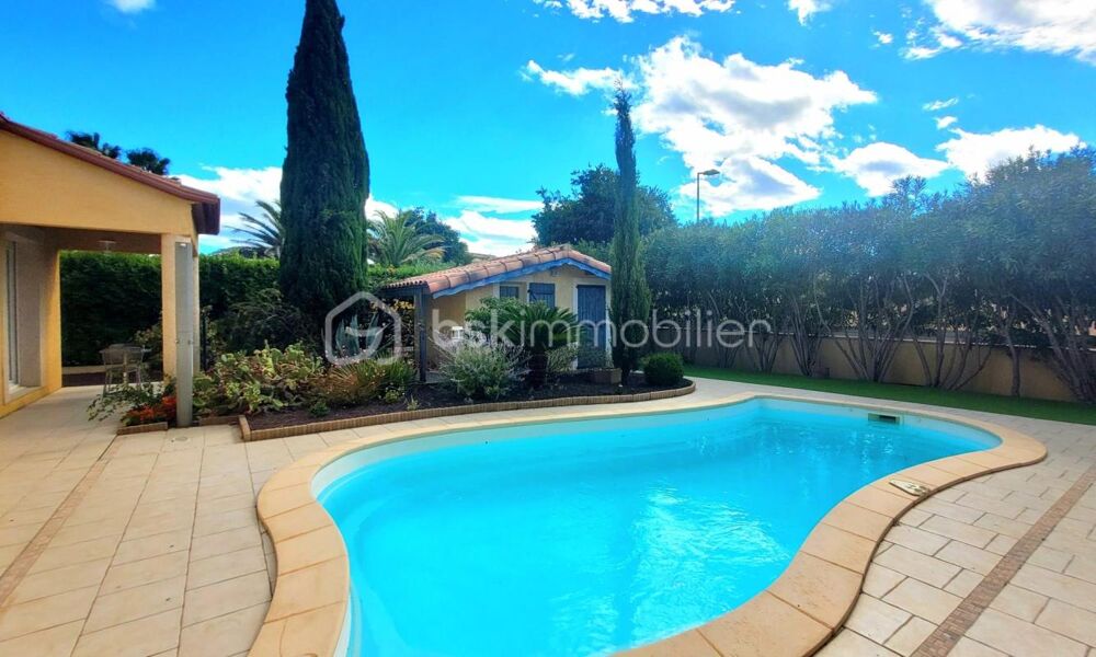 Vente Villa SUPERBE VILLA AVEC PISCINE ET JARDIN PAYSAGER SANS AUCUN VIS À VIS Meze