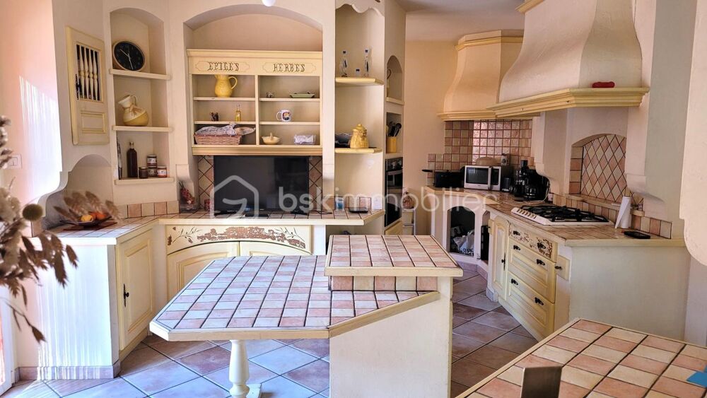 Vente Villa NARBONNE - SECTEUR ROCHE GRISE - VILLA DE 183 M² - 4 FACES - PISCINE - APPARTEMENT DE 70 M² - PARCELLE 2200 M² Narbonne