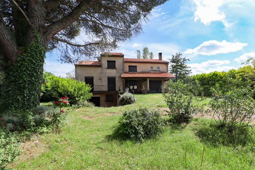 À vendre - Maison familiale 160 m² avec piscine, grand terrain et hangar - Aussillon (81)