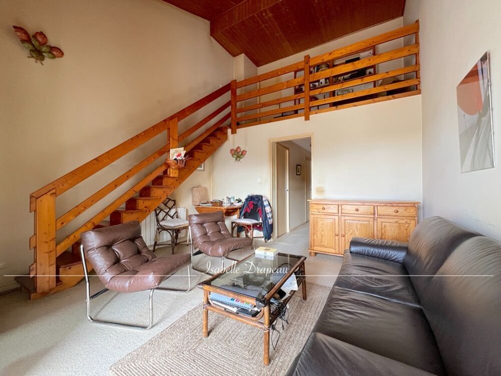 EXCLUSIVITE - Appartement T3 - Duplex lumineux  Dernier étage  Balcon plein sud  Parking  Quartier Arago - Les Sables-dOlon