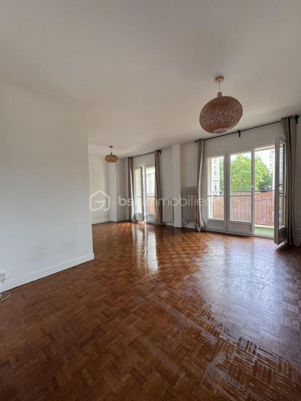 Vente Appartement Pantin - Appartement 4 pièces traversant 69,47 m², en parfait état, balcon, cave et parking Pantin