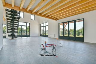  Maison � vendre 8 pi�ces 219 m�