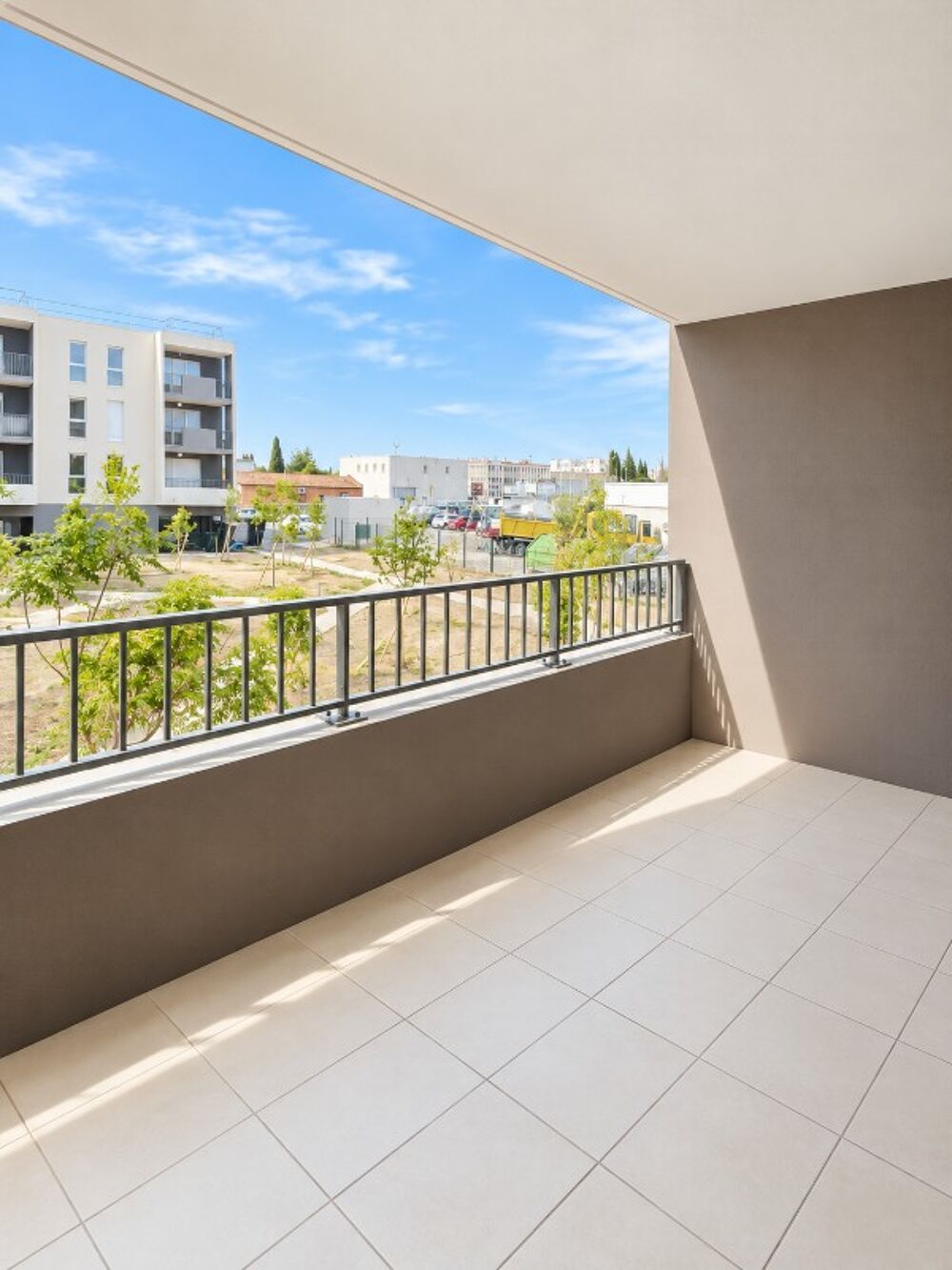 Location Appartement T3 avec parking et terrasse à Arles Arles