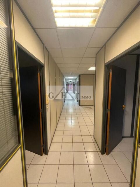   LOCATION BUREAUX 