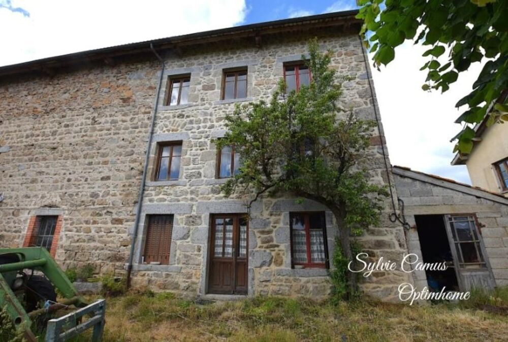 Authentique corps de ferme à vendre 7 pièces SAUVESSANGES (63) de belle surface