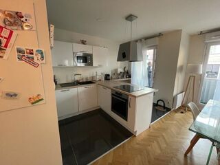  Appartement à louer 3 pièces 60 m²