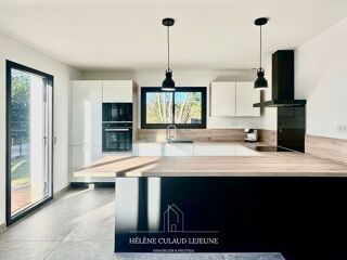  Maison 6 pices 130 m Locqueltas