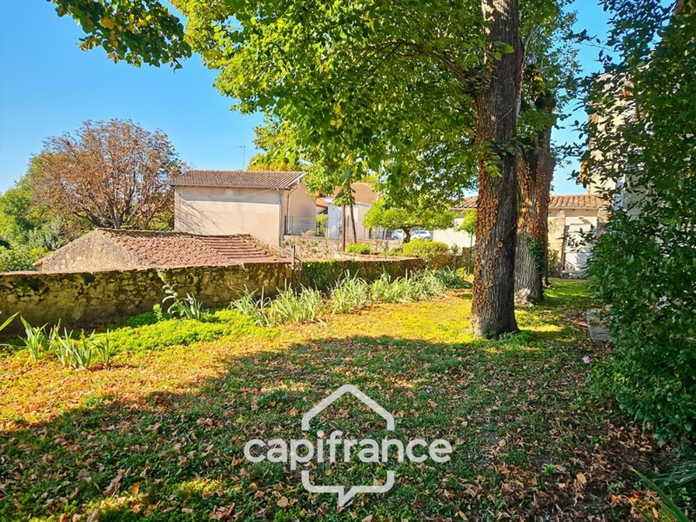 Propriété de caractère au coeur de Layrac 275m² habitable, Garage, jardin et terrain
