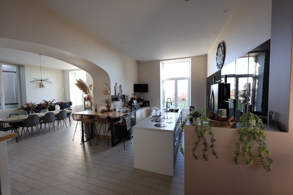 à vendre  Propriété/château Saint-Yzans-de-Médoc (33340)