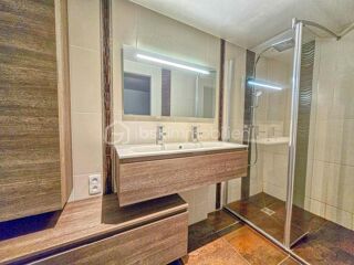 Villa à vendre 7 pièces 215 m²