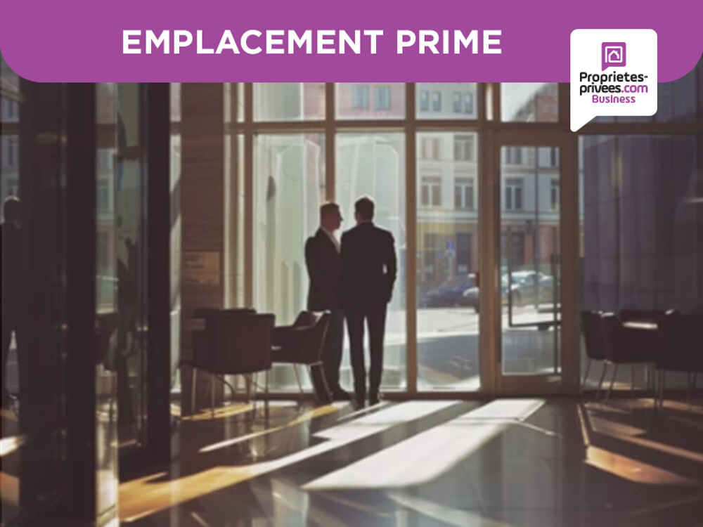   22400 LAMBALLE. LOCAL COMMERCIAL / BUREAUX . EMPLACEMENT PREMIUM .HYPER CENTRE 