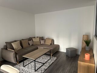  Appartement à louer 2 pièces 53 m²