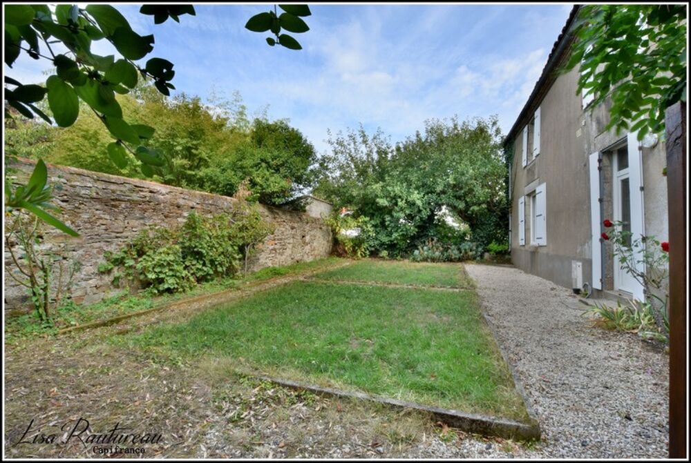 Vente Maison Maison à vendre + Appartement en location - Centre historique de MONTAIGU (85) Montaigu