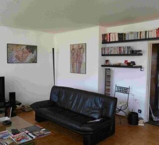  Appartement à louer 3 pièces 110 m²