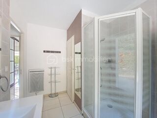  Villa à vendre 8 pièces 230 m²