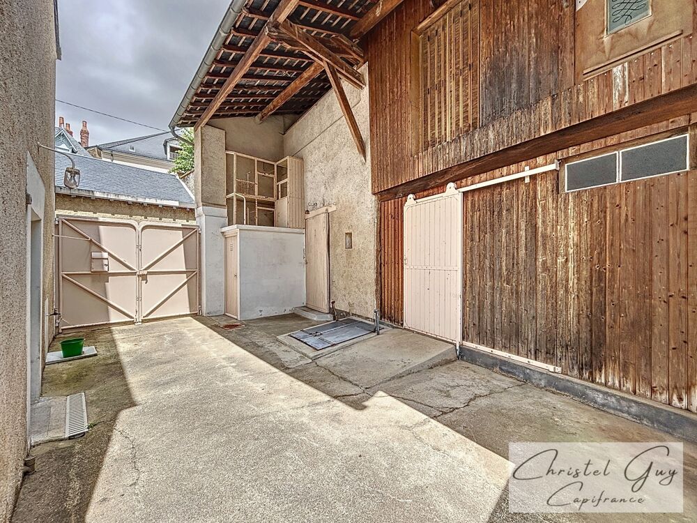 Vente Maison Montval-sur-Loir (72500), maison de charme DIVISIBLE à vendre 3 chambres, cour et dépendances, coeur de ville Montval sur loir