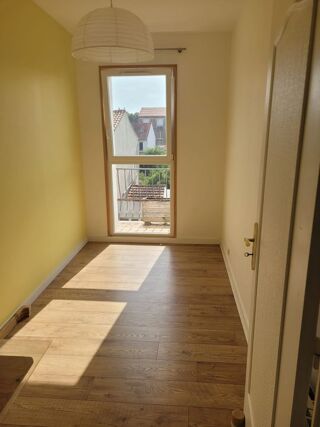  Appartement à louer 3 pièces 70 m²