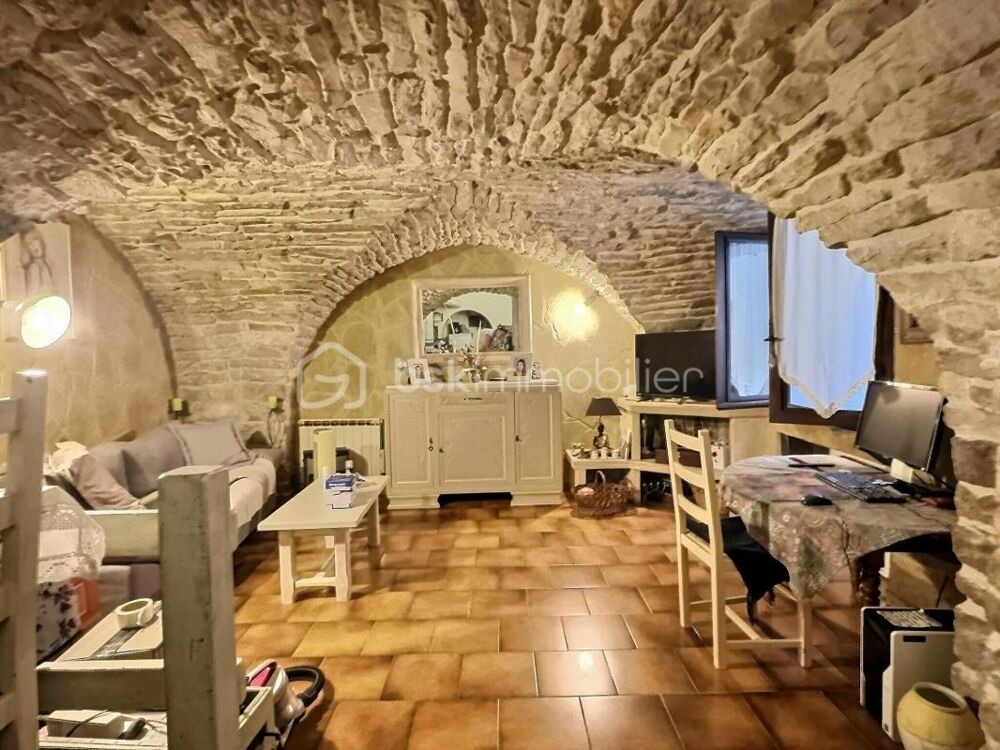 Maison de village 2 chambres + terrasse tropézienne  UCHAUD