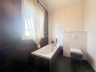 Villa à vendre 7 pièces 240 m²