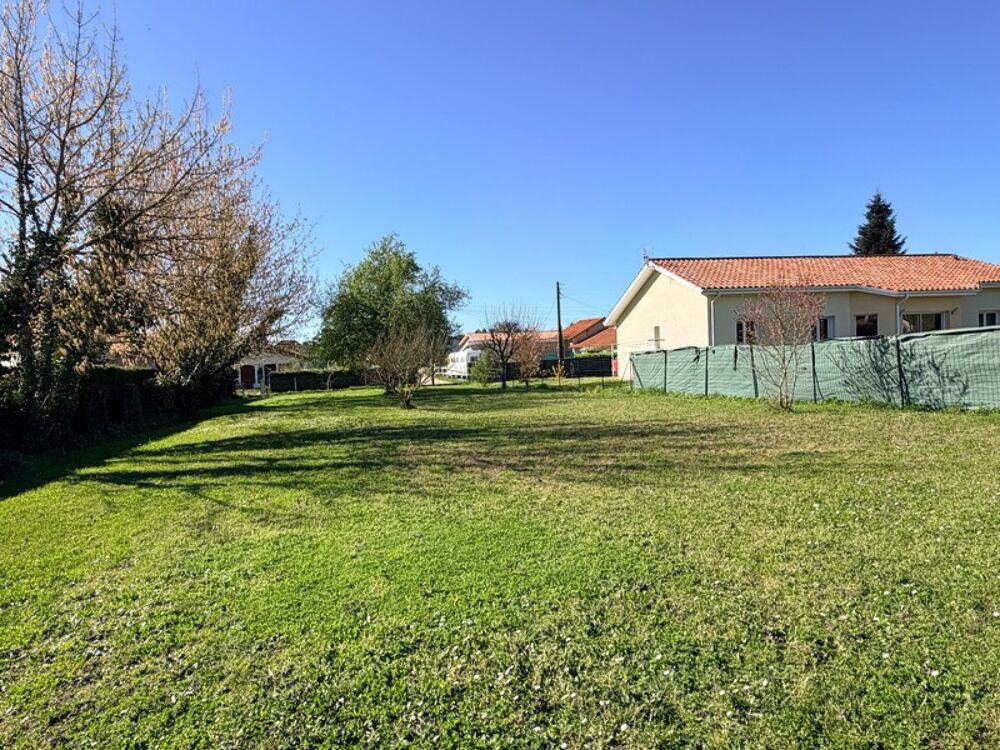 Vente Maison Maison 6 pièces (194M2 habitable) avec terrain divisible et garage aménageable dans la centre de GABARRET (40) Gabarret