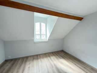  Appartement à louer 4 pièces 76 m²