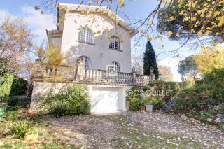  Maison à vendre 8 pièces 215 m²