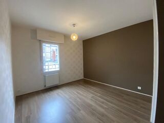  Appartement � louer 4 pi�ces 77 m�