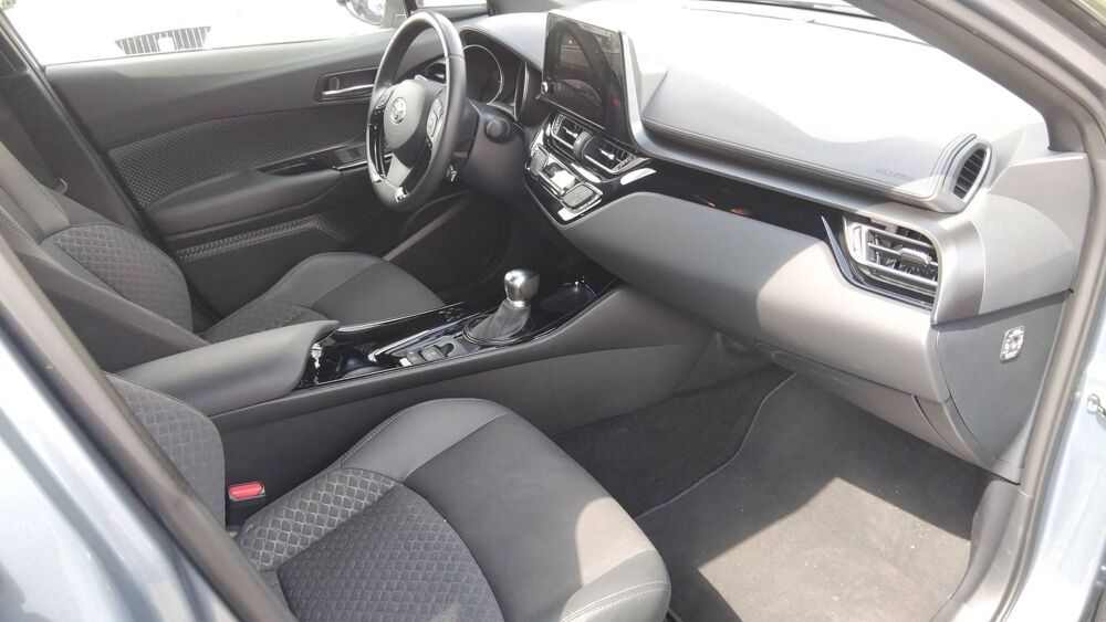 C-HR 2.0 VVT-i 184 Hybrid CVT Design Ultimate - Premi&egrave;re main Ent 2023 occasion 38122 Cour Et Buis