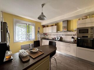  Maison  vendre 7 pices 200 m