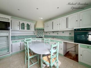  Maison à vendre 8 pièces 231 m²