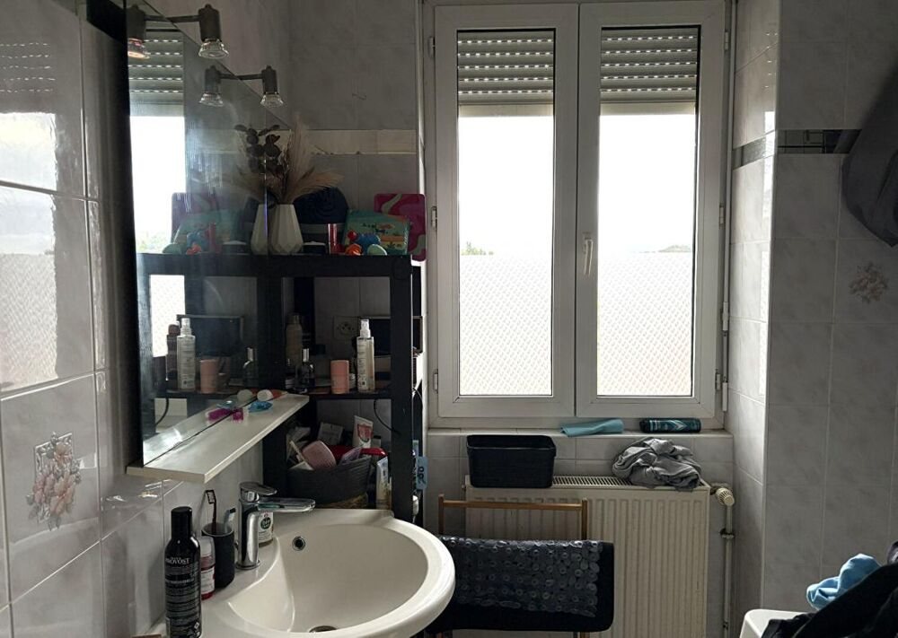 Vente Appartement St JEAN BONNEFONDS 42650  limite La TALAUDIERE 42350 appartement 77.5 m²  3 chambres plus combles Garage et Cave La talaudiere