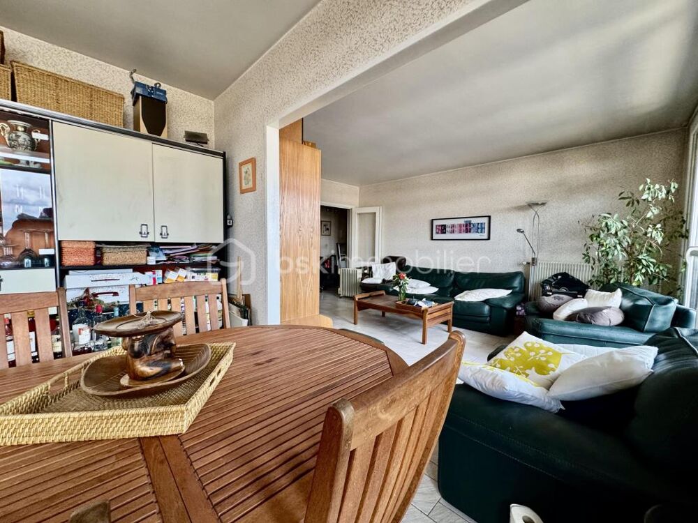 Appartement familial T5 spacieux + box - 111 m²  Stains
