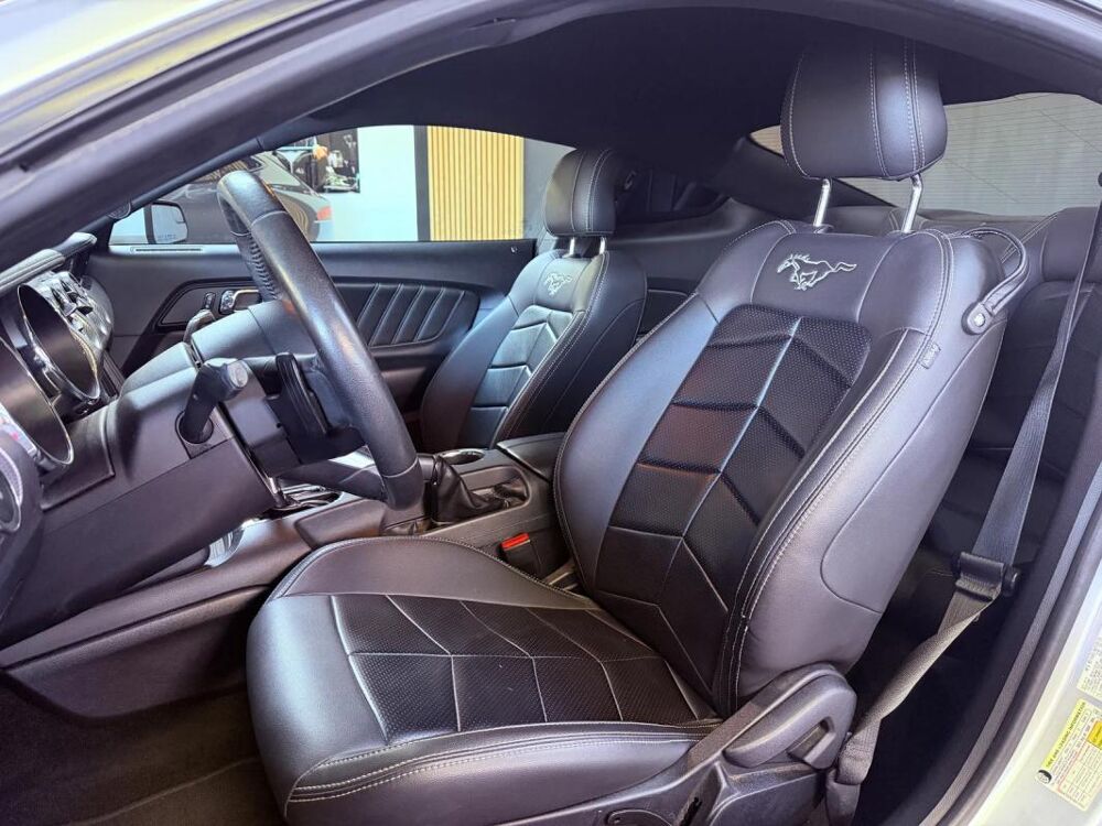 Mustang Base Fastback 2016 occasion 17139 Dompierre-sur-Mer