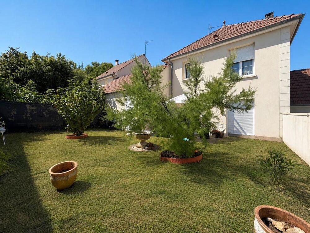 Maison récente de 2019  82 m²  3 chambres  Garage  Terrain de 165 m²  Impasse au calme  Silly-le-Long