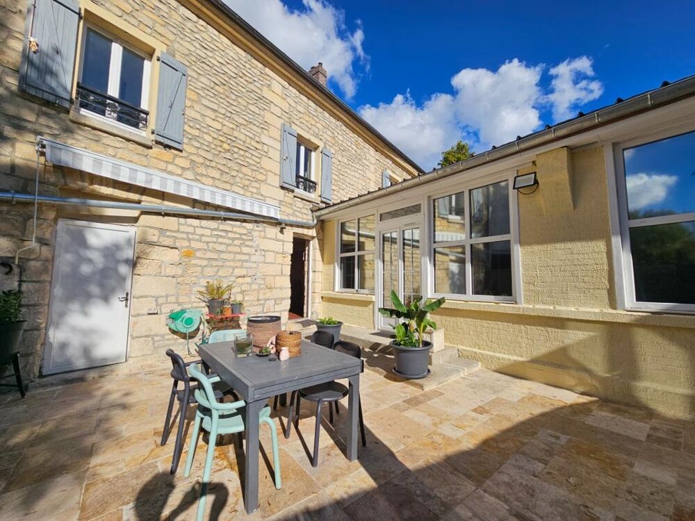 Vente Maison NESLES-LA-VALLÉE - DEMEURE DE CARACTÈRE, 4 CHAMBRES DONT 3 SUITES PARENTALES Nesles la vallee